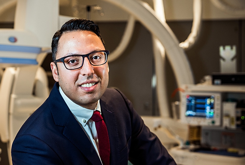 Dr. Babak Navi