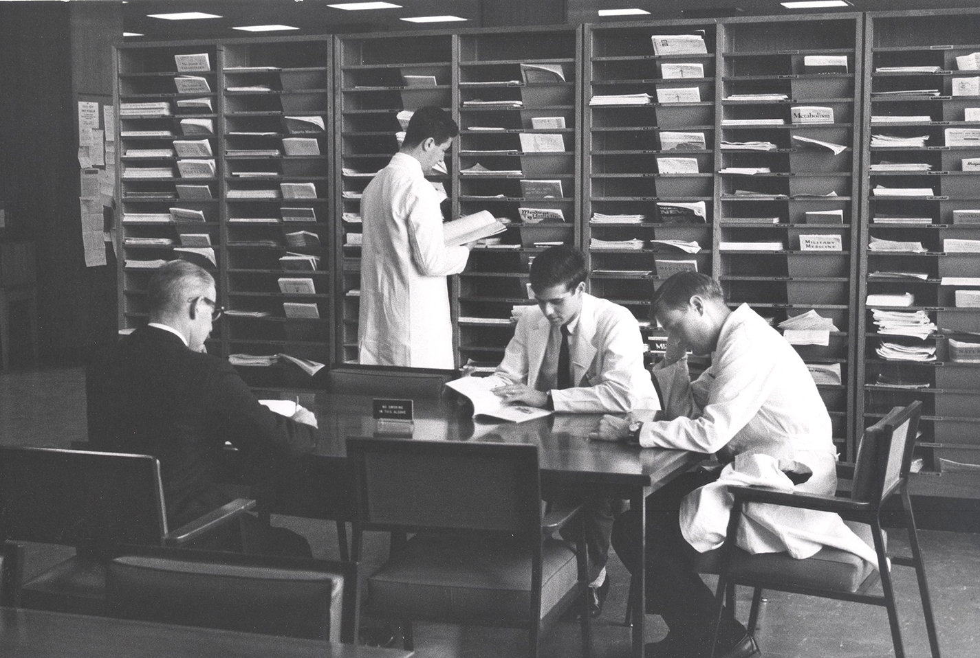The Samuel J. Wood Library opens in 1962 as part of an expansion of Weill Cornell Medical College. Photo credit: Jules Zalon Courtesy of Medical Center Archives of NewYork-Presbyterian/Weill Cornell.