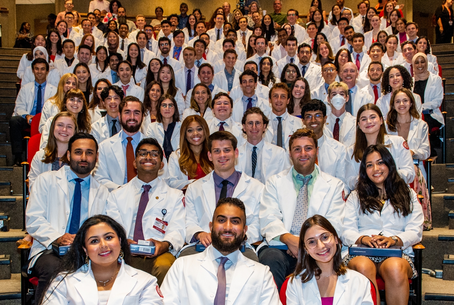 Class of 2027 Launches Medical Journey with White Coats