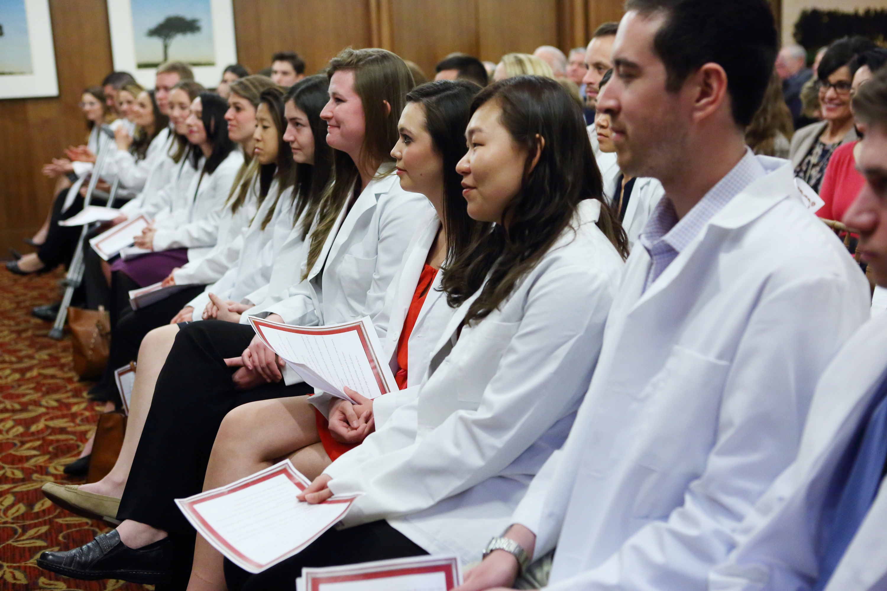 New Class of Physician Assistant Students Earn Their White Coats | Newsroom  | Weill Cornell Medicine