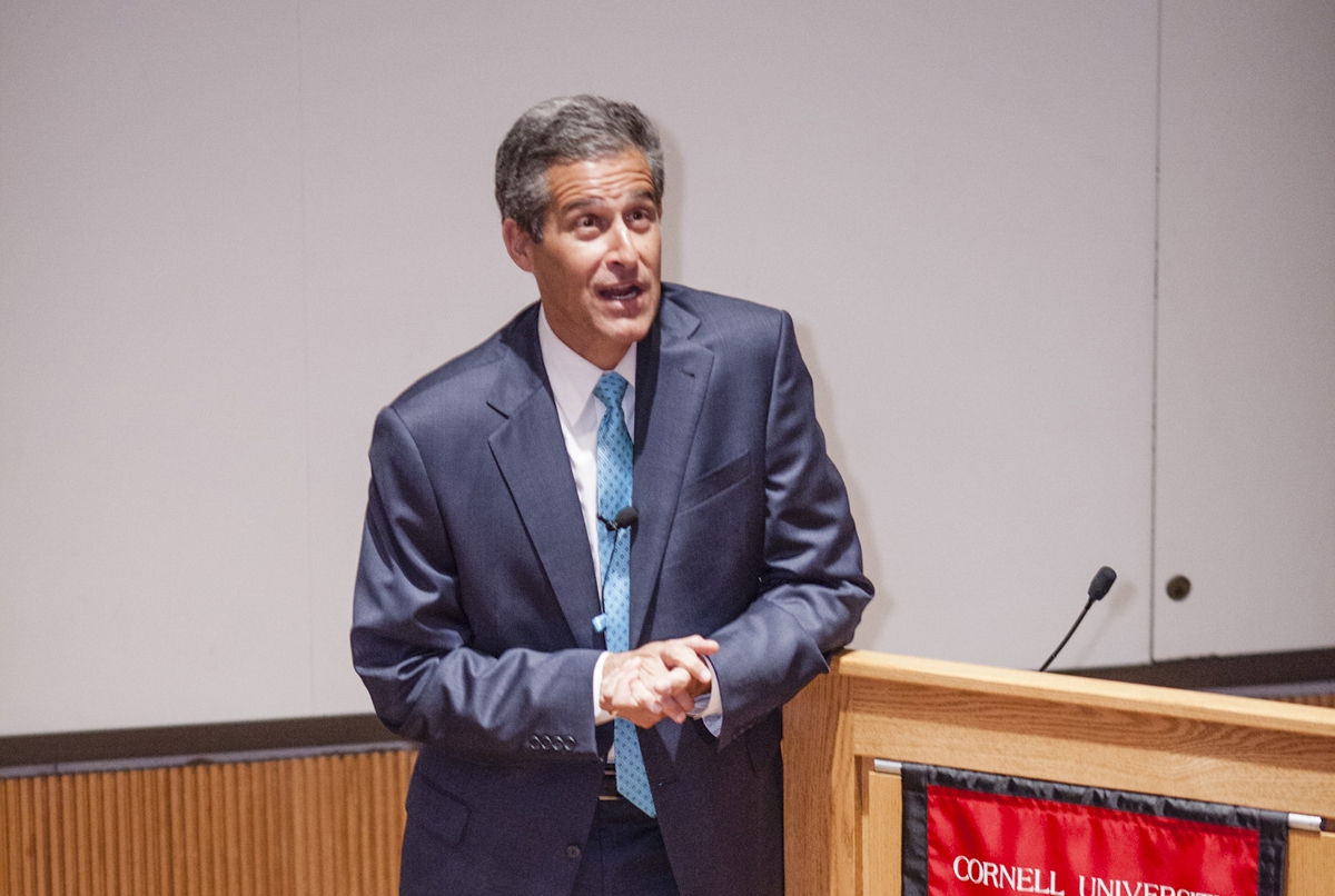 ABC News Chief Health and Medical Editor Richard Besser 