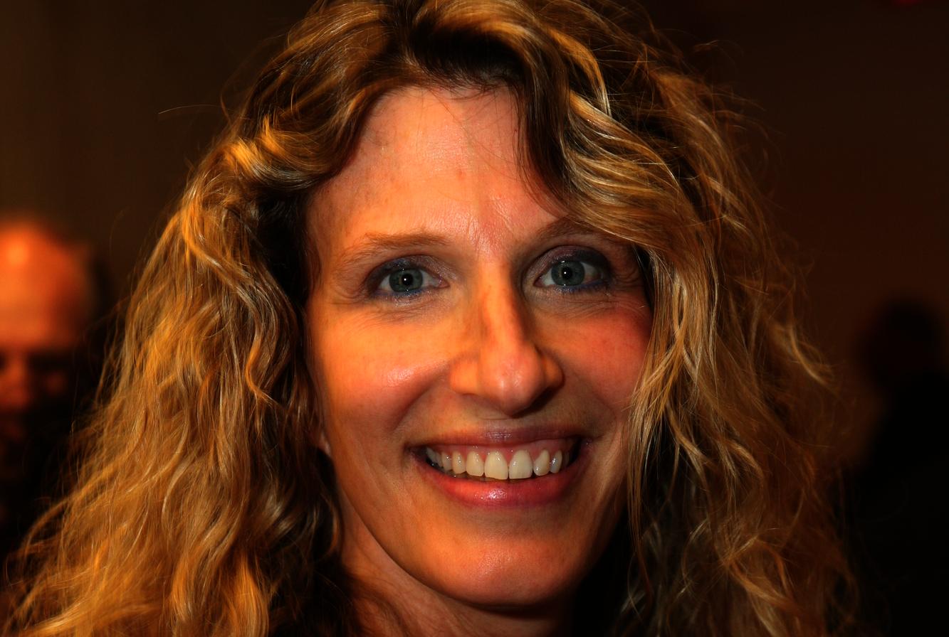 Dr. Anne Moscona