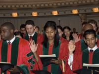 The Weill Cornell Class of 2007 take the Hippocratic Oath during Commencement 