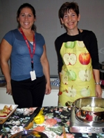 Lynn Goldstein and Rebecca Katz demonstrate how to fix a healthy, delicious meal.