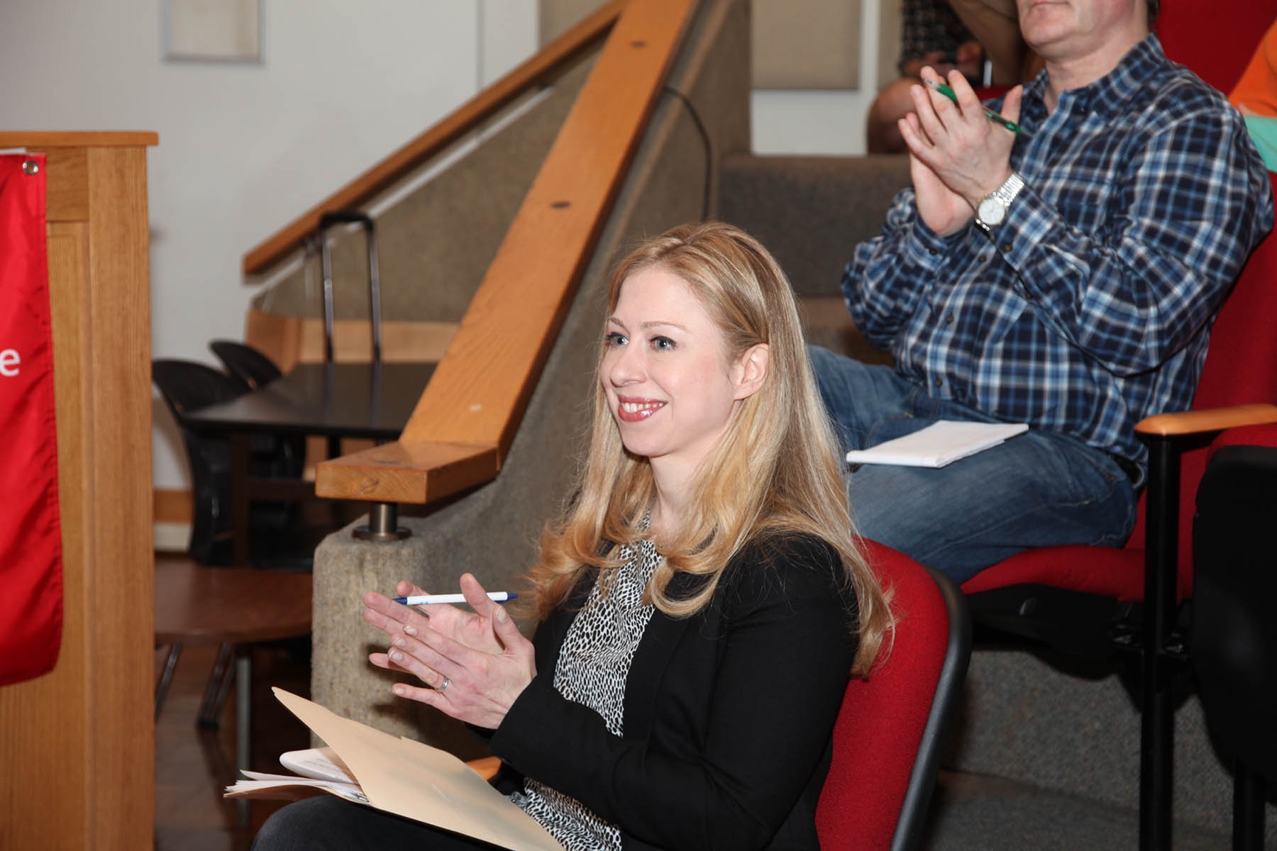 Weill Cornell Overseer Chelsea Clinton speaks at Weill Cornell Global Health Grand Rounds May 22 Photo credit: Chloe Apple Seldman/ Ira Fox Weill Cornell Overseer Chelsea Clinton at Weill Cornell Global Health Grand Rounds