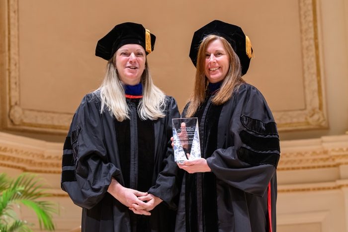 Dr. Leifer receives the WCGS Alumni Award of Distinction